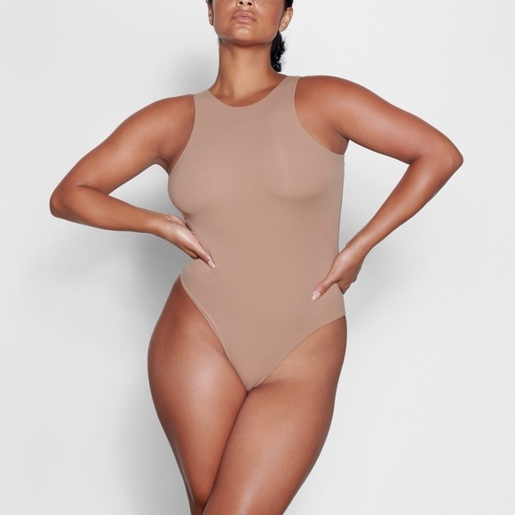 SKIMS Fits Everybody High Neck Thong Bodysuit in Sienna - Picture 2 of 6